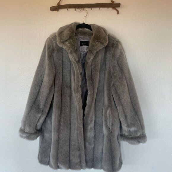 Dennis basso gray faux fur coat - Picture 7 of 12